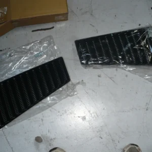 Mustang 1967 1968 Fastback Quarter Vent Assembly (Pair) (1)